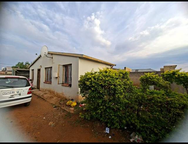 3 BEDROOM HOUSE FOR SALE IN PROTEA GLEN EXT